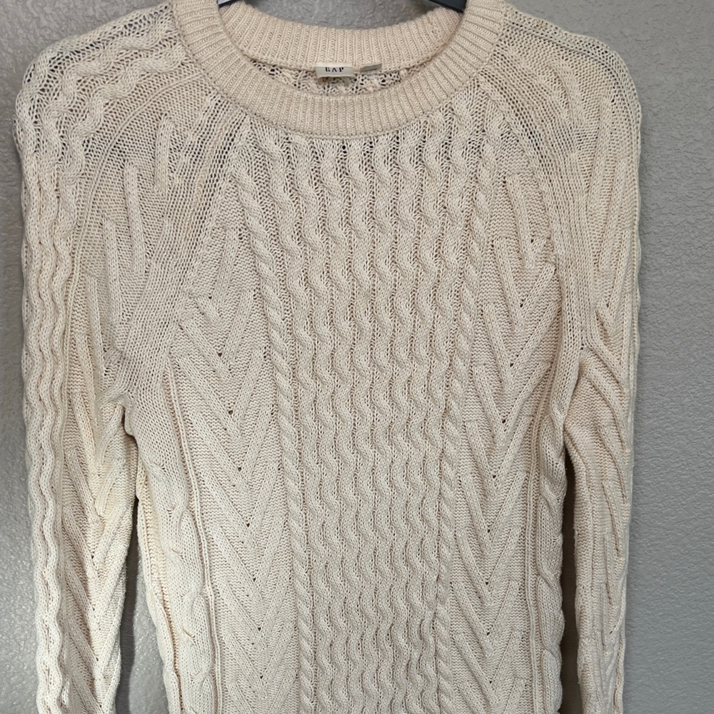 GAP Cream Cable Knit Sweater